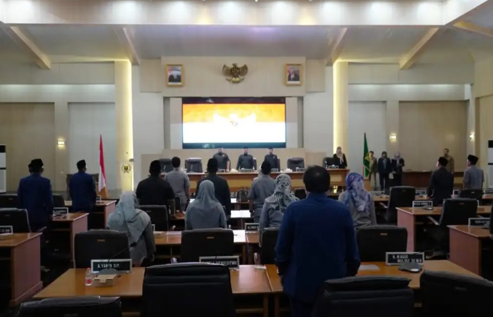 Suasana rapat paripurna dengan agenda pembentukan Pansus Perubahan Tatib DPRD Kabupaten Sukabumi, Senin (9/1/2023). | Foto: Istimewa
