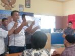 SUASANA penghitungan suara Pilkades PAW Desa Ciwaru