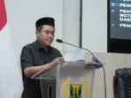 M. Yusuf saat menyampaikan laporan Komisi IV DPRD Kabupaten Sukabumi terkait Raperda tentang Penyelenggaraan Ketenagakerjaan di dalam Rapat Paripurna, Senin (10/7/2023).